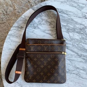 Louis Vuitton messenger bag 🔥